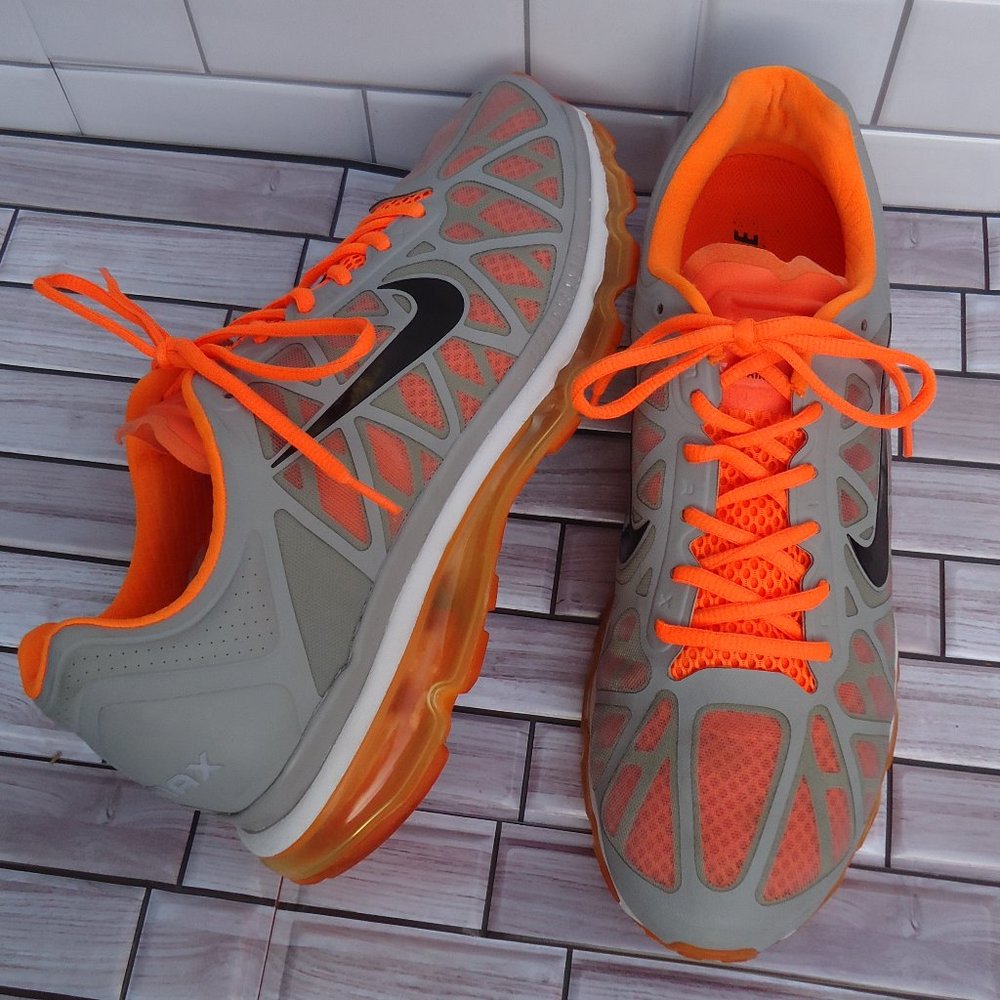 SIZE 14. NIKE AIR MAX 2011 RUNNING SNEAKERS